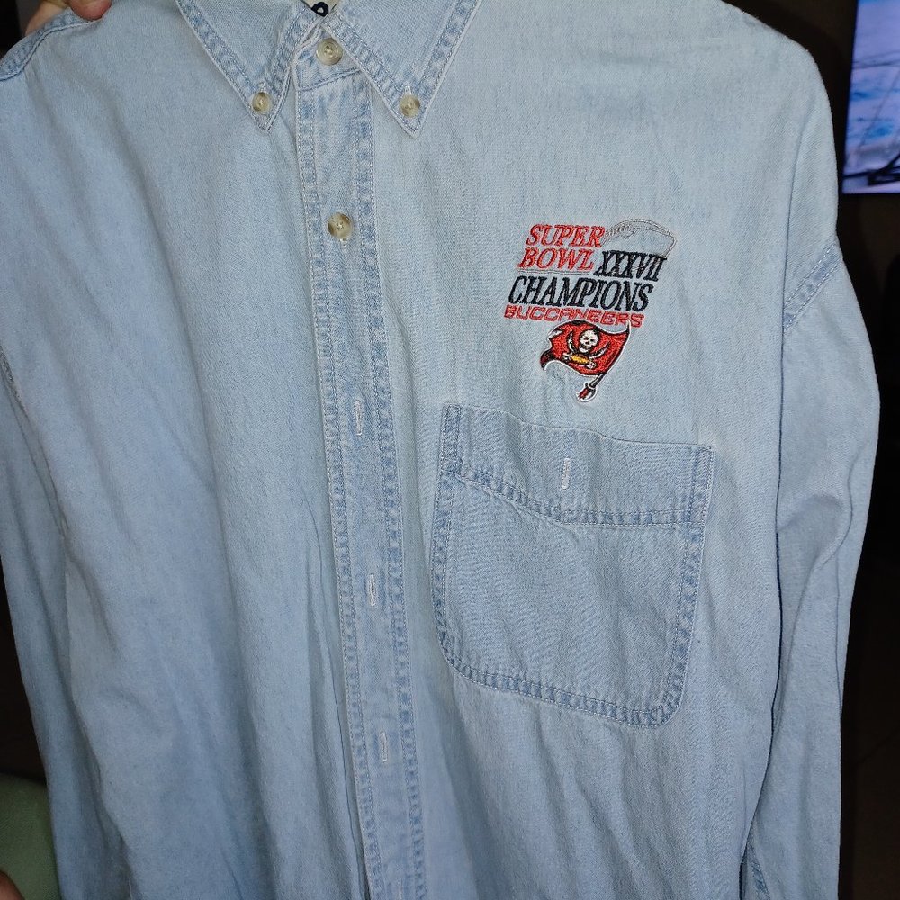 BUC'S  SUPERBOWL 37 DENUM SHIRT